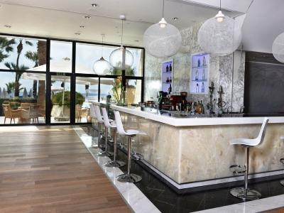 Palm Sea Beach Hotel Apartments Larnaca Exterior photo