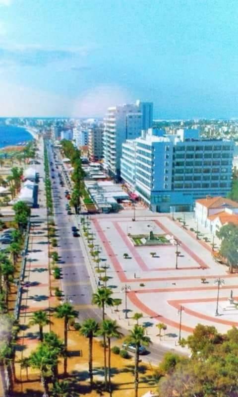 Palm Sea Beach Hotel Apartments Larnaca Exterior photo